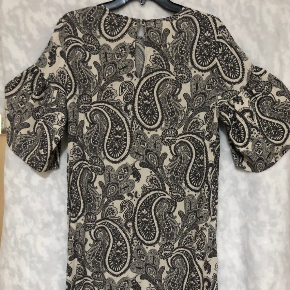 H&M Paisley print dress, Size 6, Cream and gray